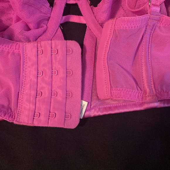 Pink corset going out top - Picture 3 of 4